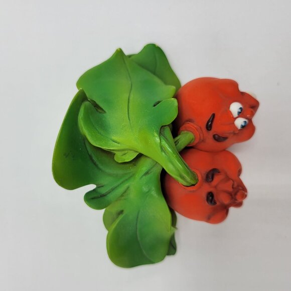 Giggling Raddishes Anthropomorphic Figurine Clay Art Radish Laughing Faces Decor - Picture 9 of 11